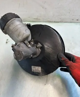 Volvo S40, V40 Brake booster 30884422 136893 2090212