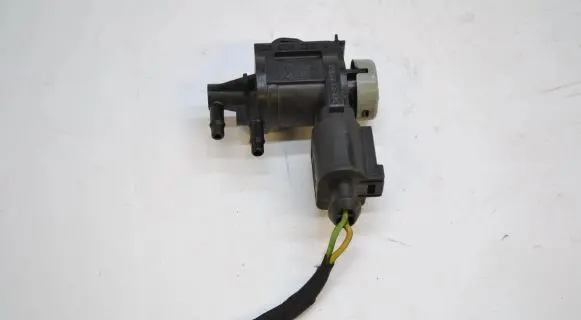 Volkswagen PASSAT CC Turbo solenoid valve 1K0906283A