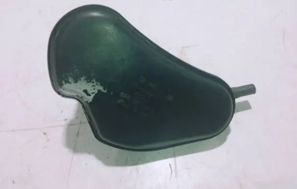 Audi A4 S4 B6 8E 8H Vacuum air tank 8D0131541B