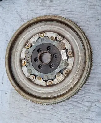 Volkswagen PASSAT B8 Flywheel 04L105266AB