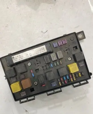 Opel Astra H Fuse module 5DK00866838 13206754