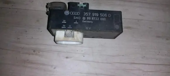 Volkswagen Golf III Coolant fan relay 357919506d 898722000