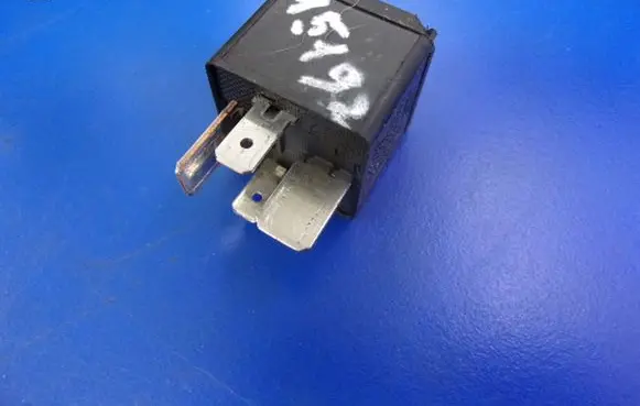 Volkswagen Polo III 6N 6N2 6NF Other relay 7M0951253A