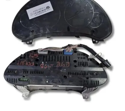 Toyota Avensis T220 Speedometer (instrument cluster) 83800-05B30-C