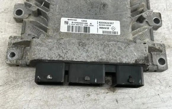 Renault Clio IV Engine control unit/module 8200522357 S120200105A 8200510536