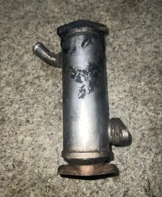 BMW 3 E46 EGR valve cooler 11712247880