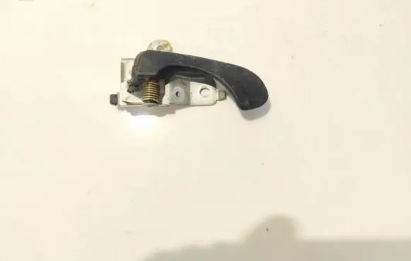 Mitsubishi Carisma Front door interior handle mr138450