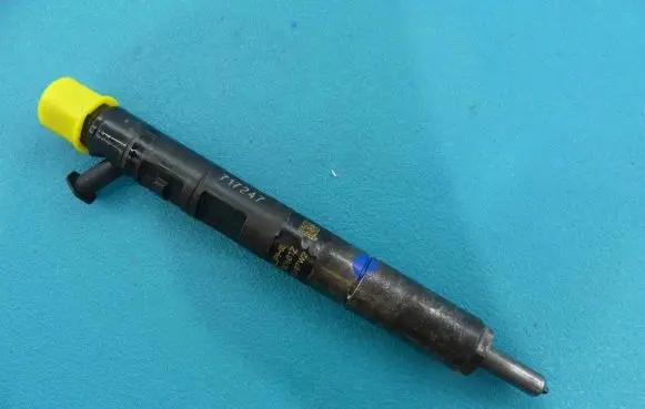 Ford Focus Fuel injector EJBR01601Z IMPRK717247