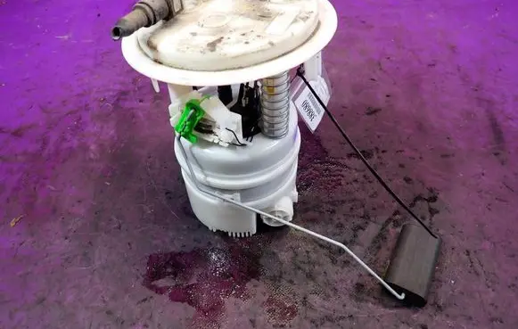 Peugeot 3008 I In-tank fuel pump