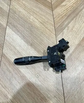 Chrysler Pacifica Indicator stalk 05082035AA