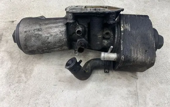 Seat Alhambra (Mk1) Oil filter mounting bracket 045115389K