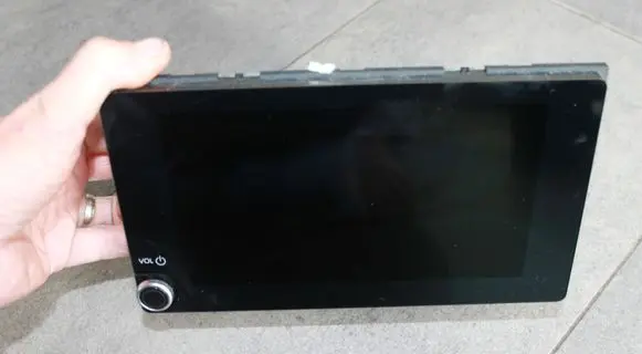 Radio/CD/DVD/GPS head unit
