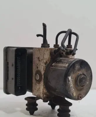 Volkswagen Golf V ABS Pump 1K0907379Q 00005305F3 10096003553