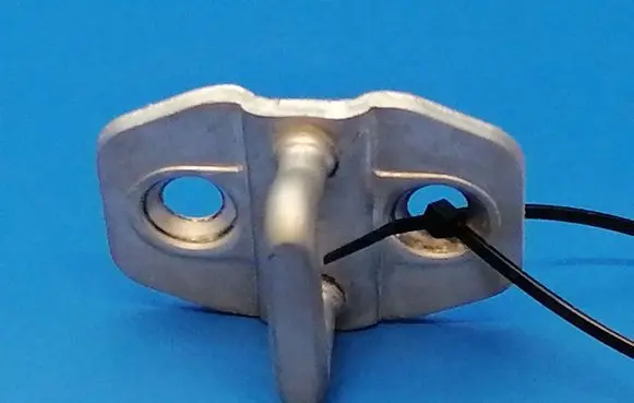 Mercedes-Benz E W212 Front door lock loop/hook striker 11000049B