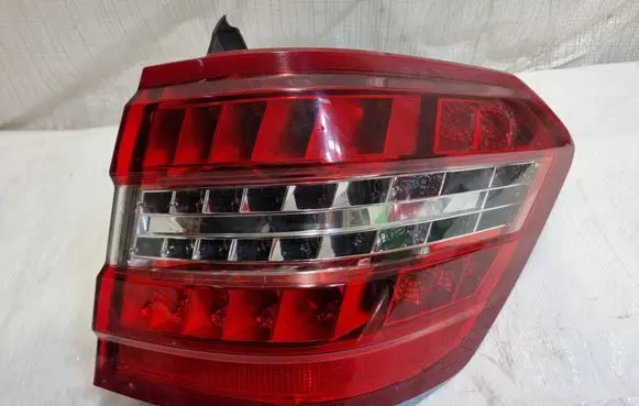 Mercedes-Benz E W212 Rear/tail lights A2128204064