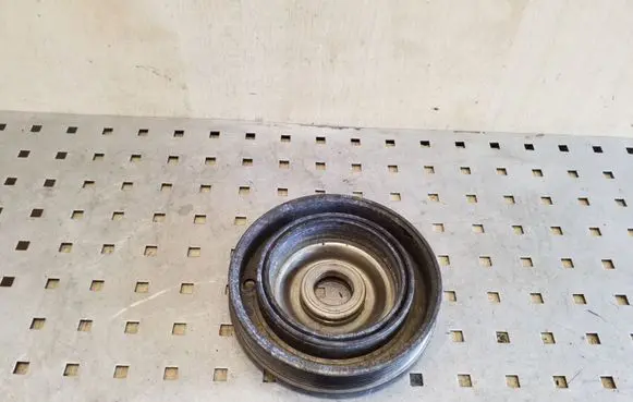 Ford Focus Crankshaft pulley 9681640880