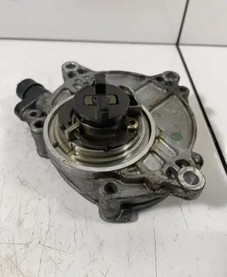BMW 1 E81 E87 Vacuum pump 7547024