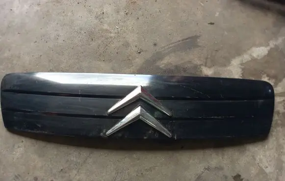 Citroen C2 Front bumper upper radiator grill 9643596477