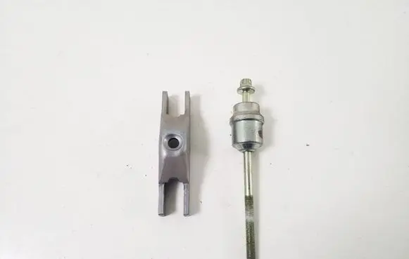 Honda CR-V Fuel Injector clamp holder 16461-RZ0-G01