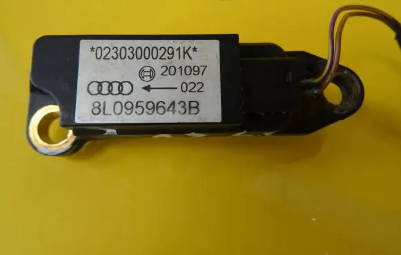 Audi A3 S3 8L Airbag deployment crash/impact sensor 8L0959643B