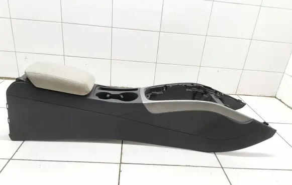 Audi A5 8T 8F Center console 8K0864981F