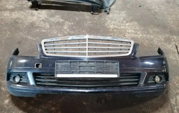 Mercedes-Benz C W204 Front bumper