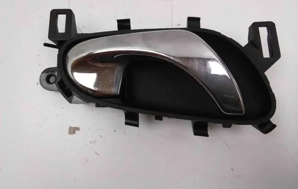 Nissan Qashqai Front door interior handle 806704EA0A