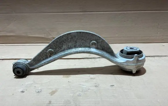 Jaguar F-Pace Front control arm HK833C256