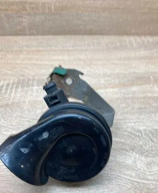 Volkswagen PASSAT B6 Horn signal 3C0951182 WITHPLUG