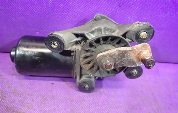 Toyota Corolla E110 Wiper motor