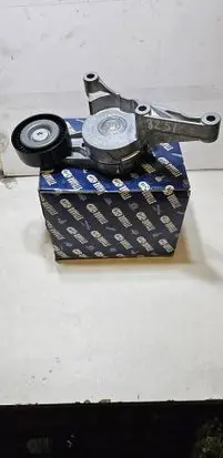 Volkswagen Touran I Generator/alternator belt tensioner 950371 55790
