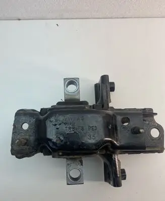 Volkswagen Polo V 6R Engine mount bracket 6R0199555