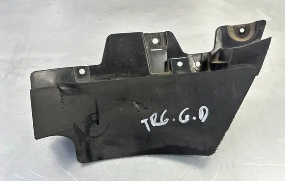 Volkswagen Touareg III Rear mudguard 760854856