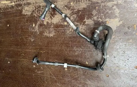 Land Rover Range Rover Sport L461 Water pump M8E28501AB