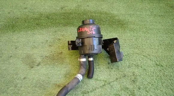 Maserati Levante Power steering fluid tank/reservoir 