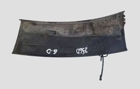 Volvo V60 Rear bumper trim bar molding 31663447