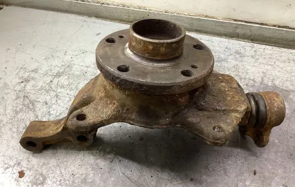 Volvo V70 Front wheel hub 14874