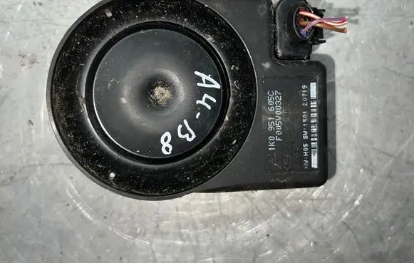 Audi A4 S4 B8 8K Alarm system siren 1K0951605C 150120719