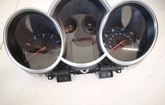Chevrolet Cruze Speedometer (instrument cluster) 95129378 811511914
