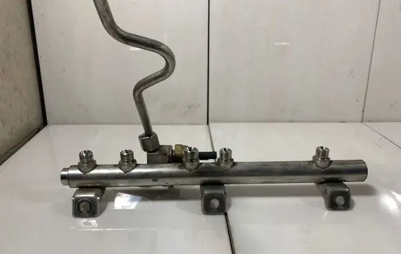 BMW 3 E90 E91 Fuel main line pipe 1353756247404