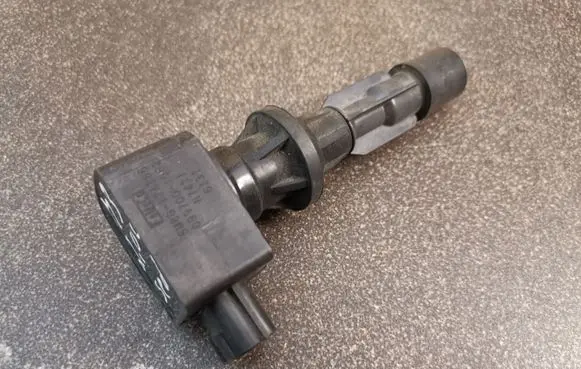 Mazda 3 I High voltage ignition coil 6M8G12A366 0997001062