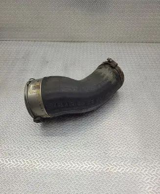 Volvo XC60 Intercooler hose/pipe 31338545