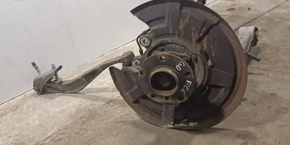 BMW 6 F06 Gran coupe Rear wheel hub spindle/knuckle 6794876