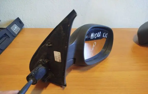 Nissan Micra Manual wing mirror 301661