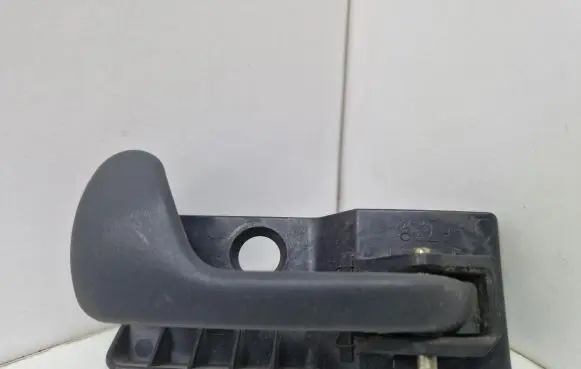 Fiat Punto (176) Front door interior handle A739