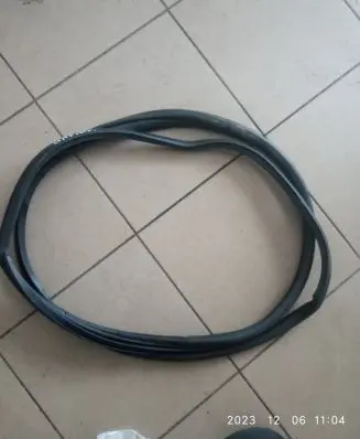 Subaru Legacy Rubber seal rear door 