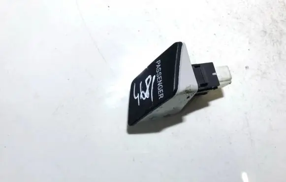 Toyota Yaris Passenger airbag on/off switch 839500d020 83950-0d020