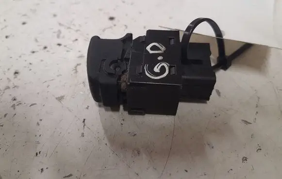 KIA Carens I Electric window control switch 040421