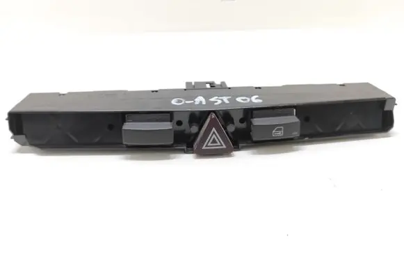 Opel Astra H Hazard light switch 03758075 13100105