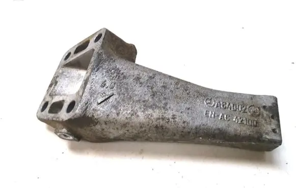 Mercedes-Benz A W169 Engine mounting bracket A64002